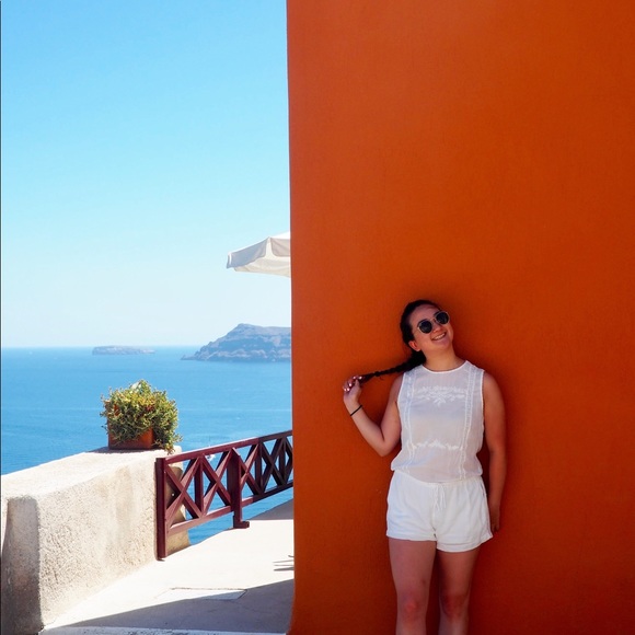 Meet your Posher, Bee - Picture 1 of 1